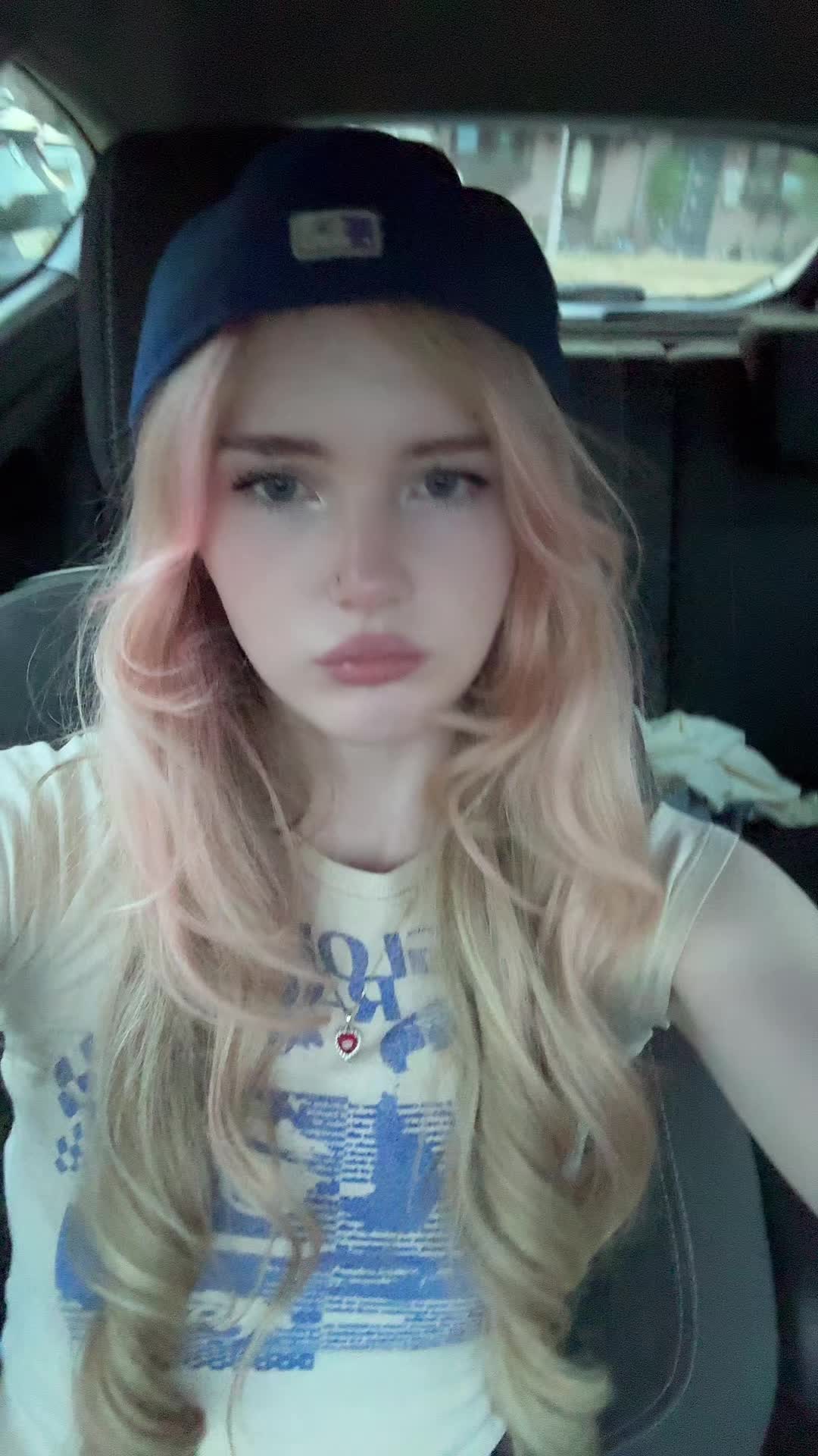 @❦
