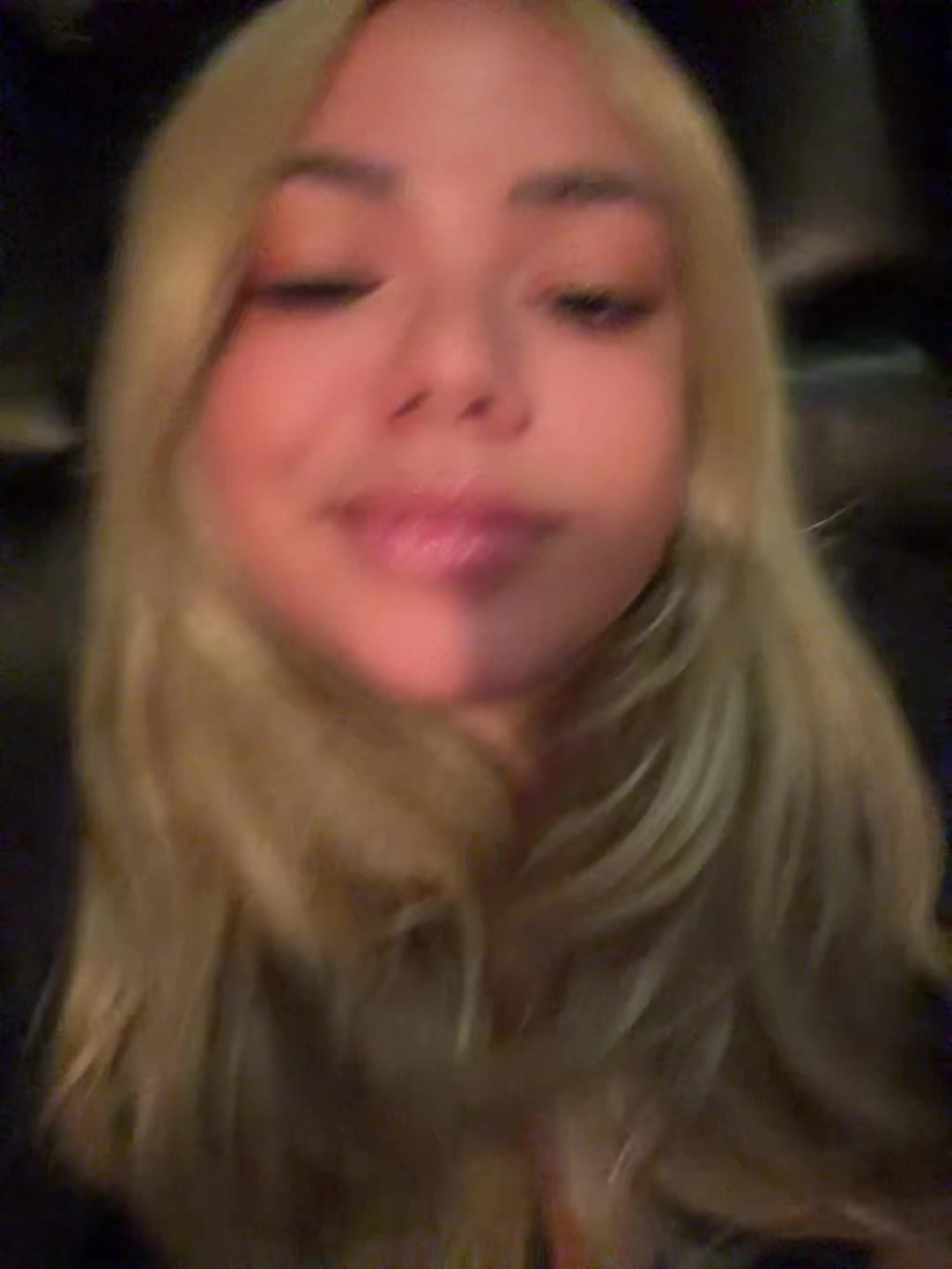 @travelwithrin