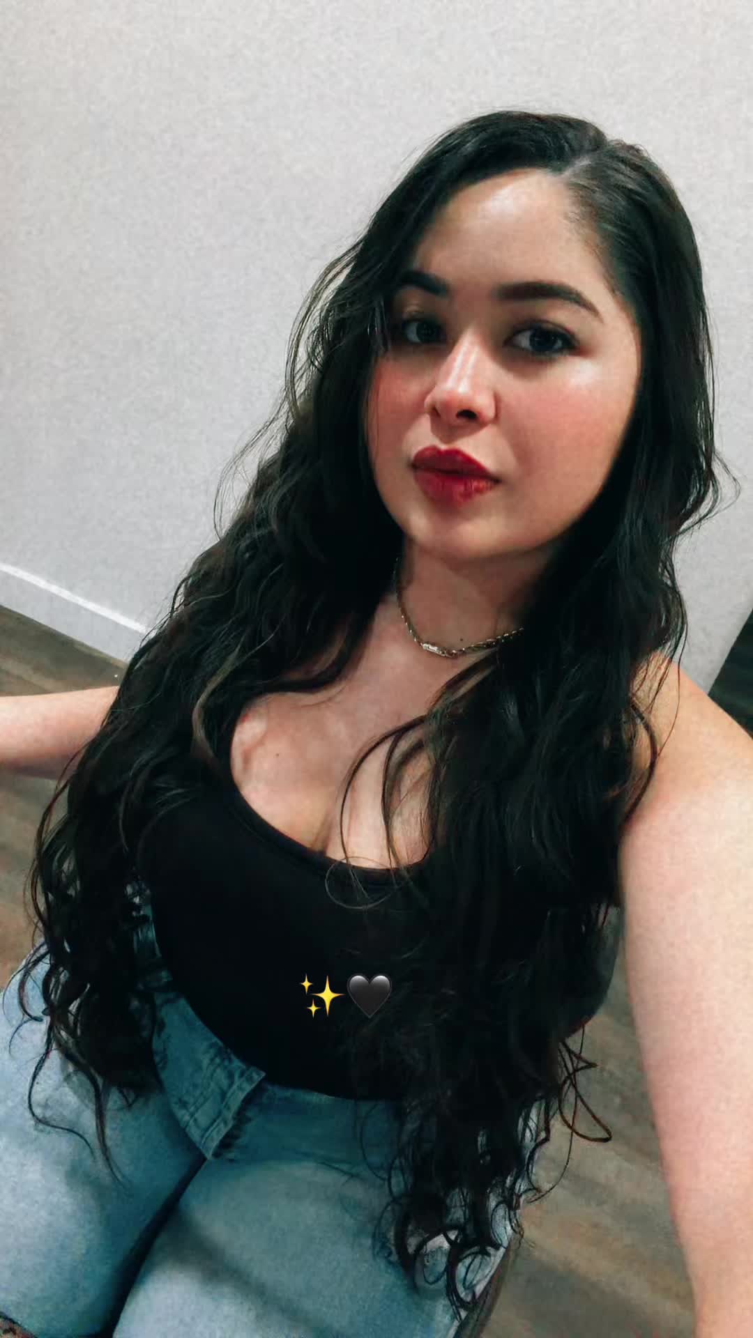 @Mey J Perez