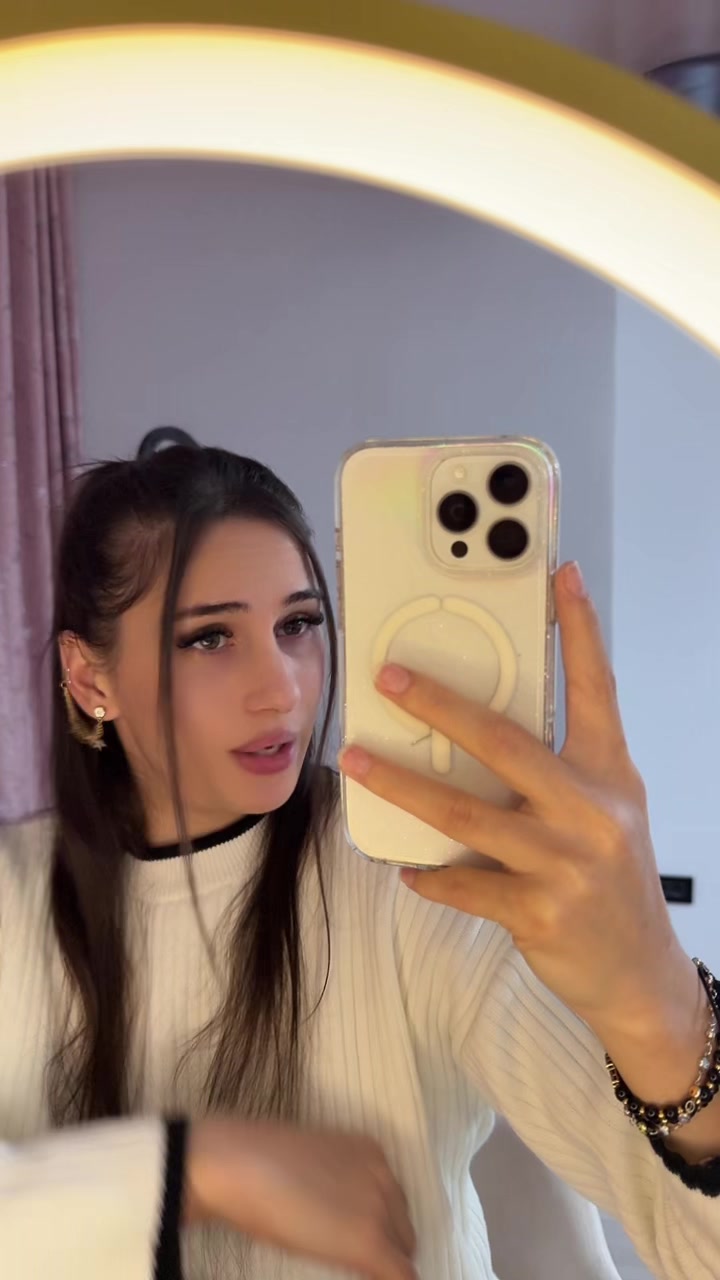 @Elisa