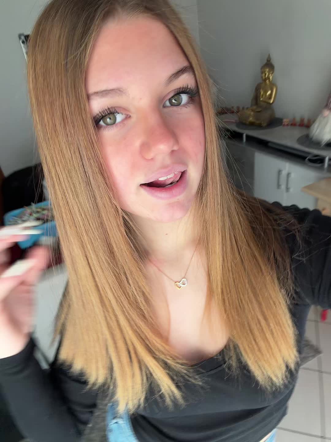 @💋