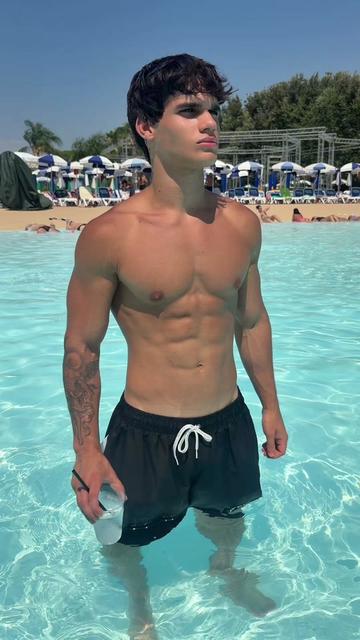 @_giacomo_