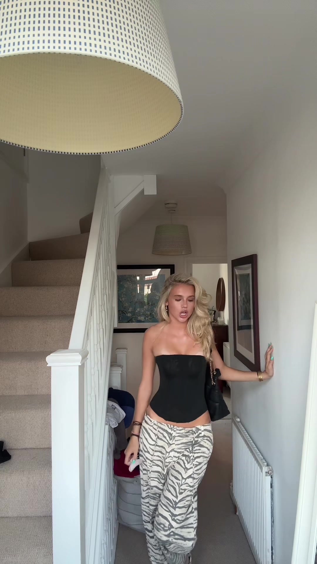 @stellbellbluee