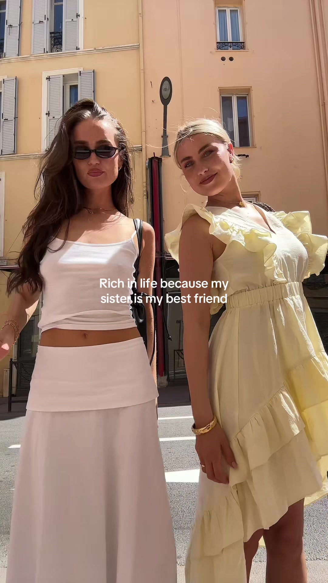 @Ella Blick