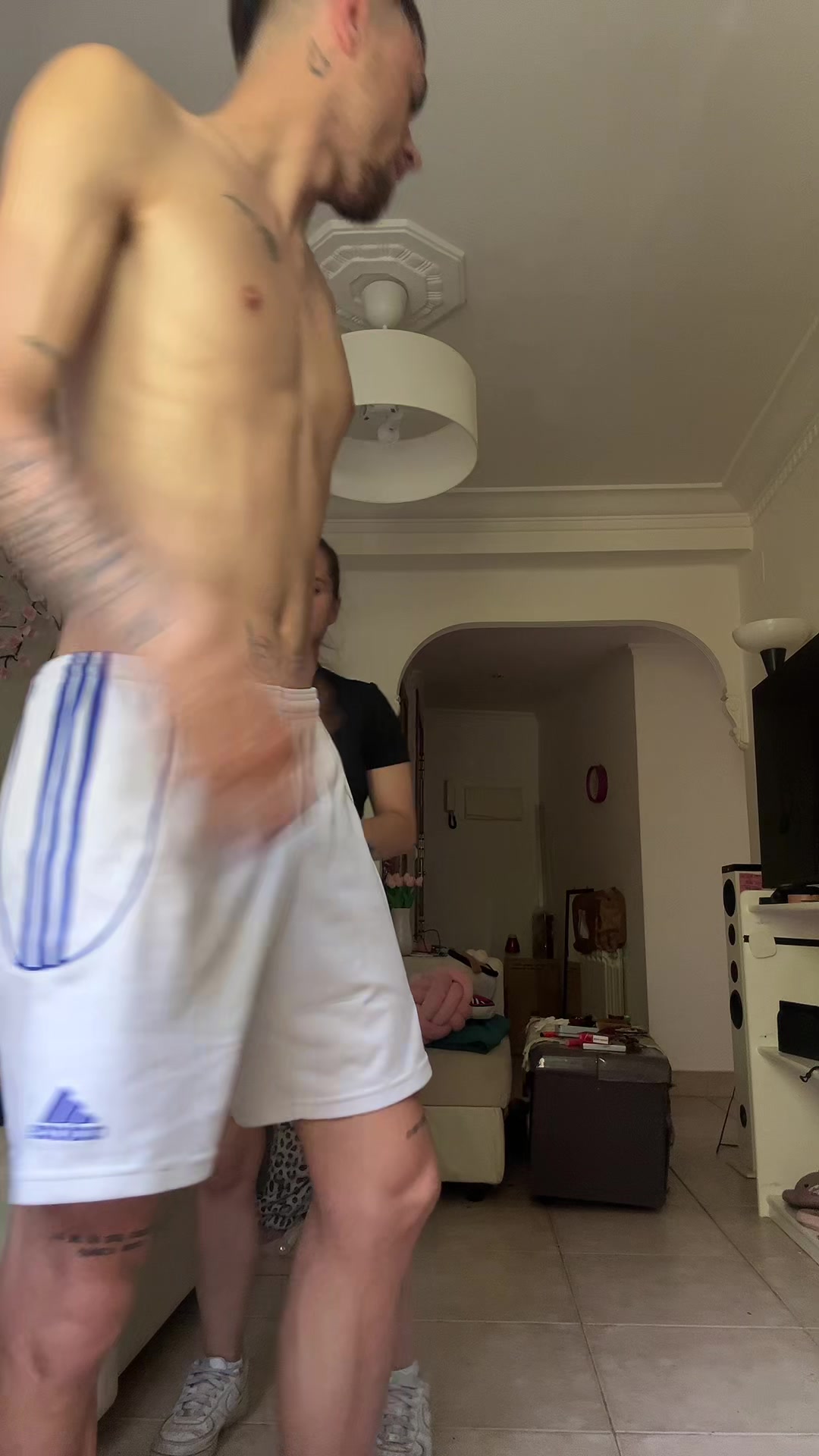 @By.aaron_