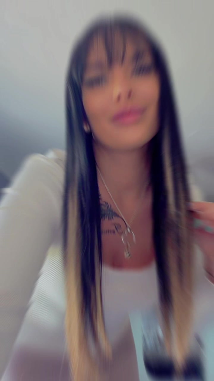 @Laura 🩷🤍🩷