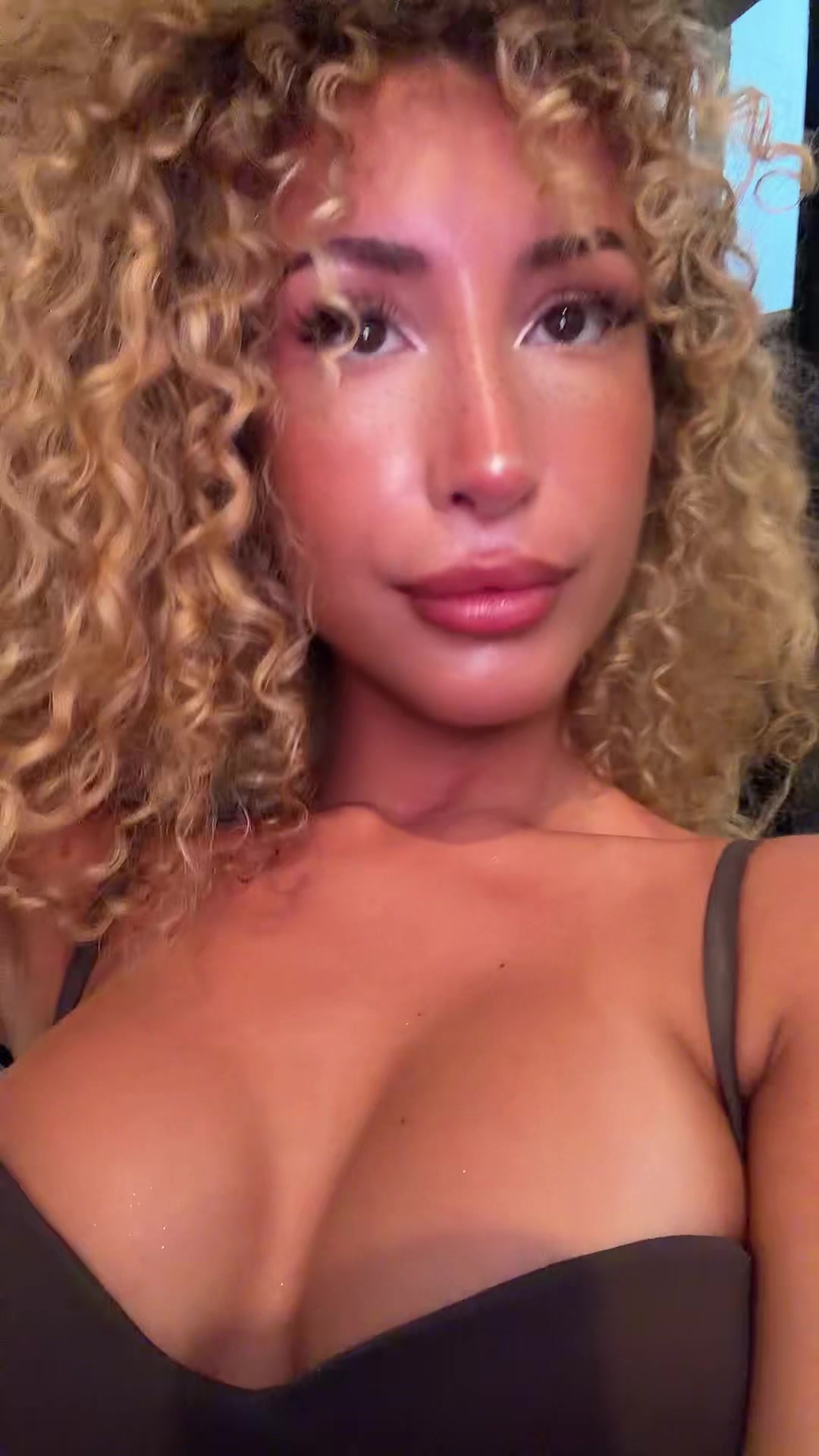 @Curlyfriesjazz🥀