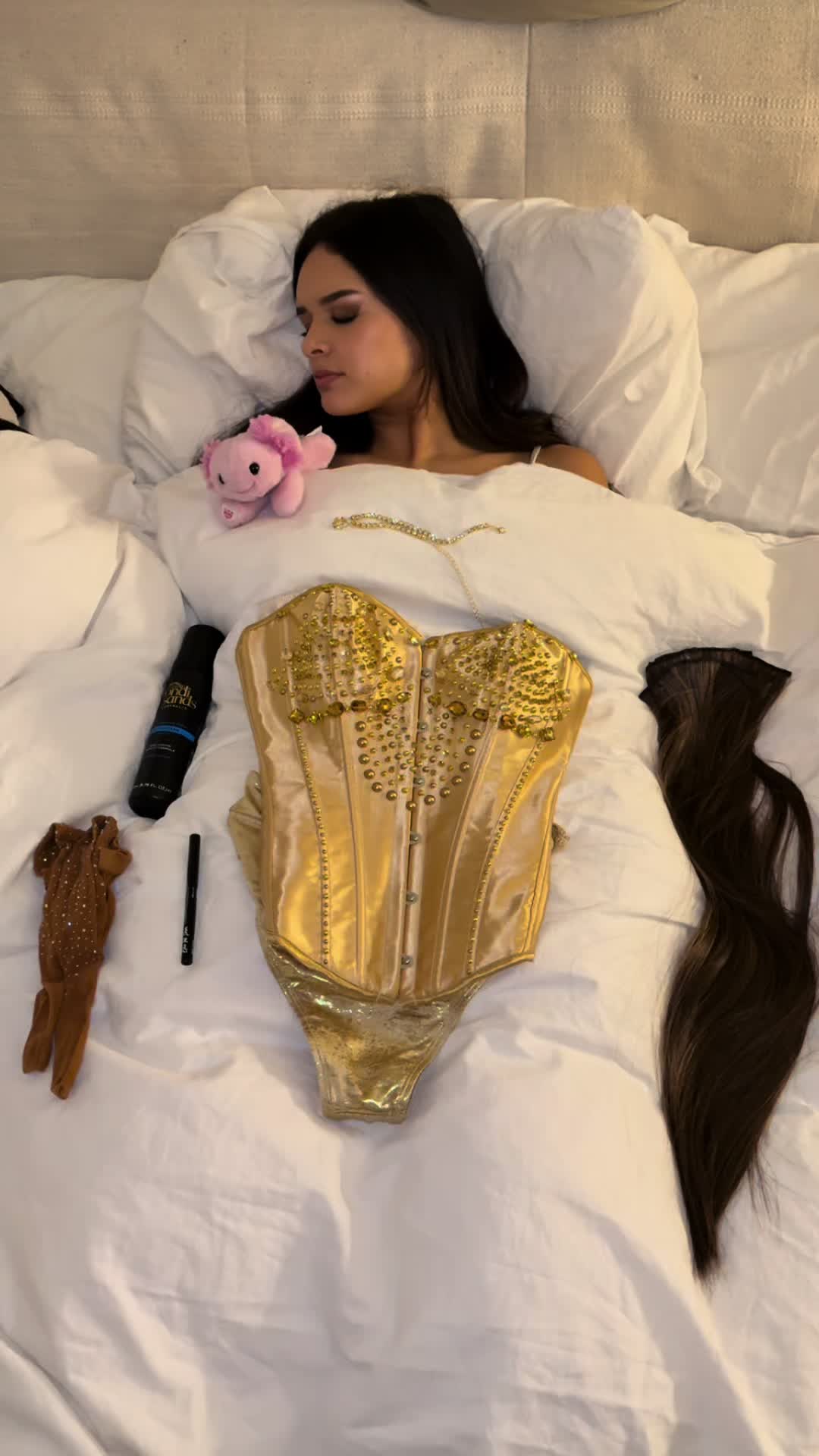 @isabella