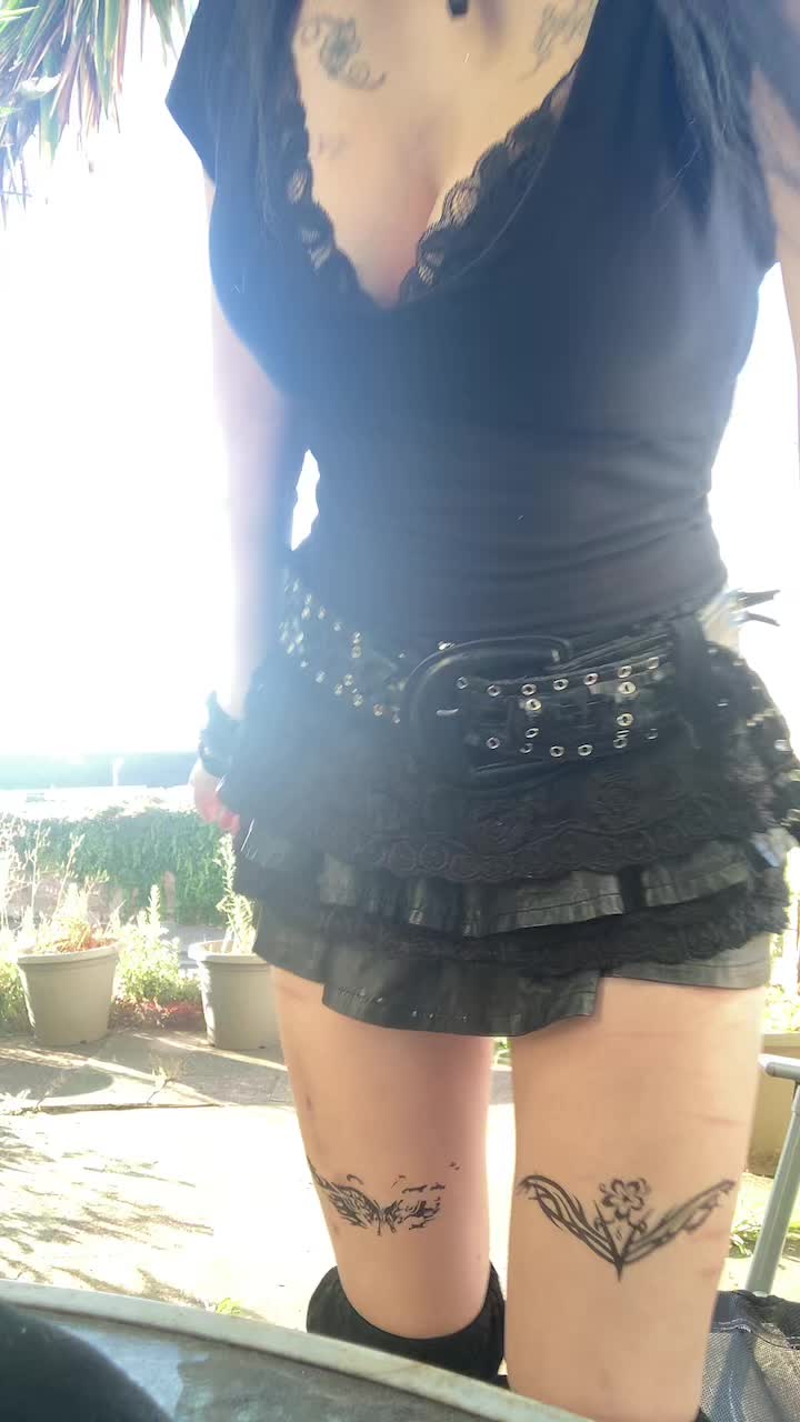 @🕷️