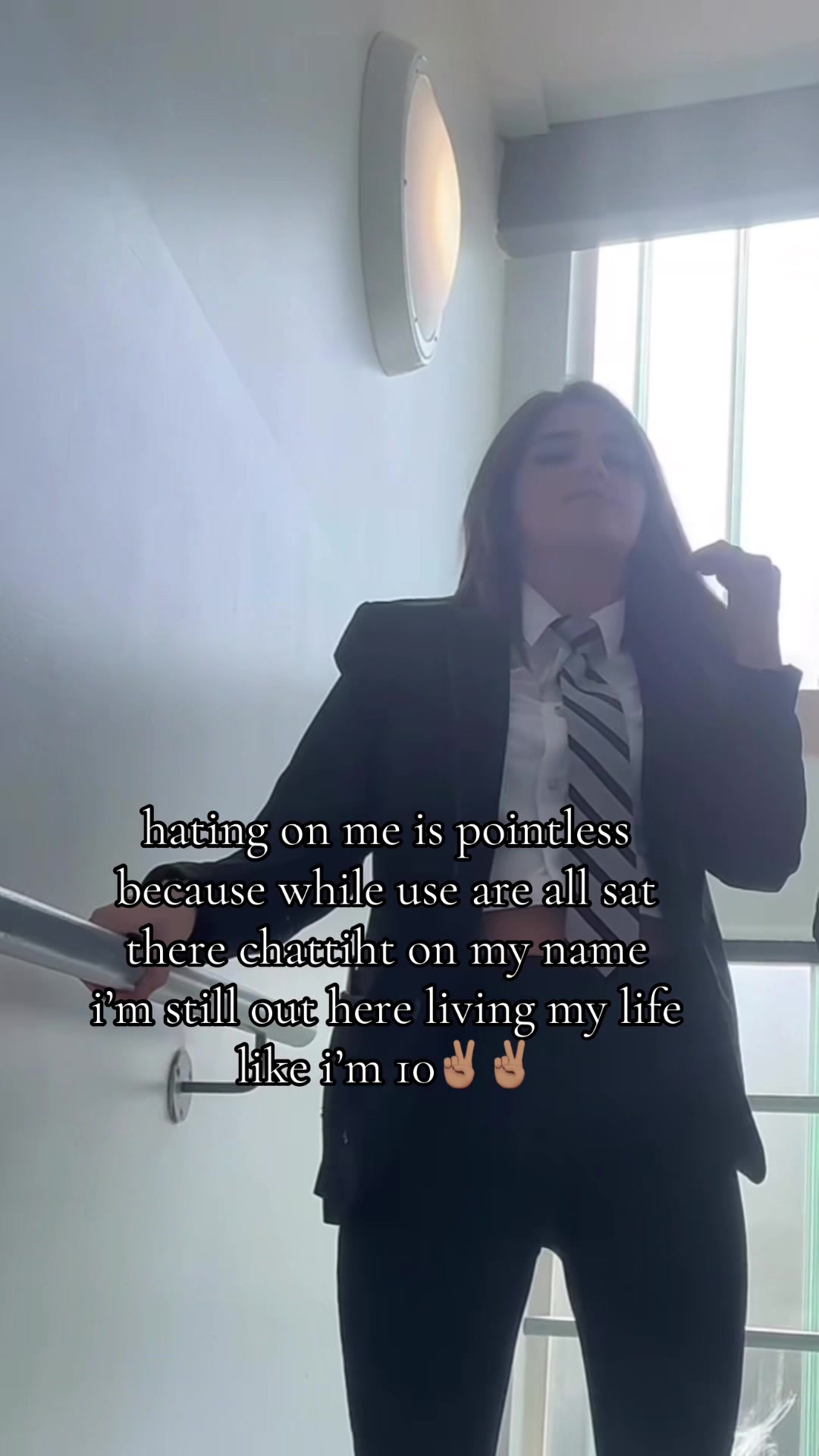@𝓗𝓸𝓵𝓵𝔂.𝓝🫶🏼✨🤍