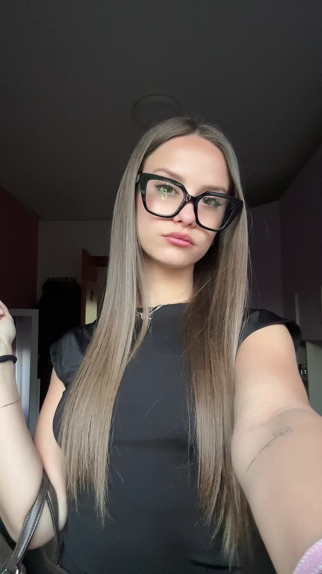 @R E B E C C A🦋