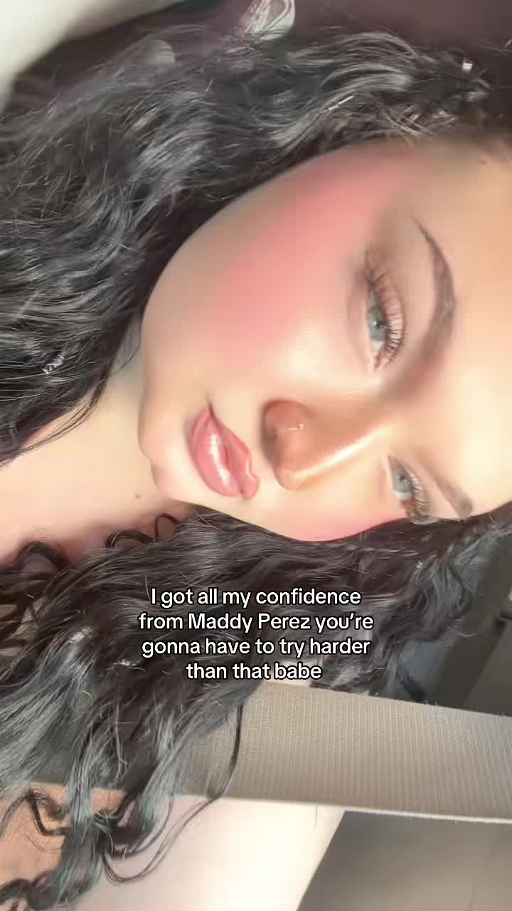 @kayleesalwayswright