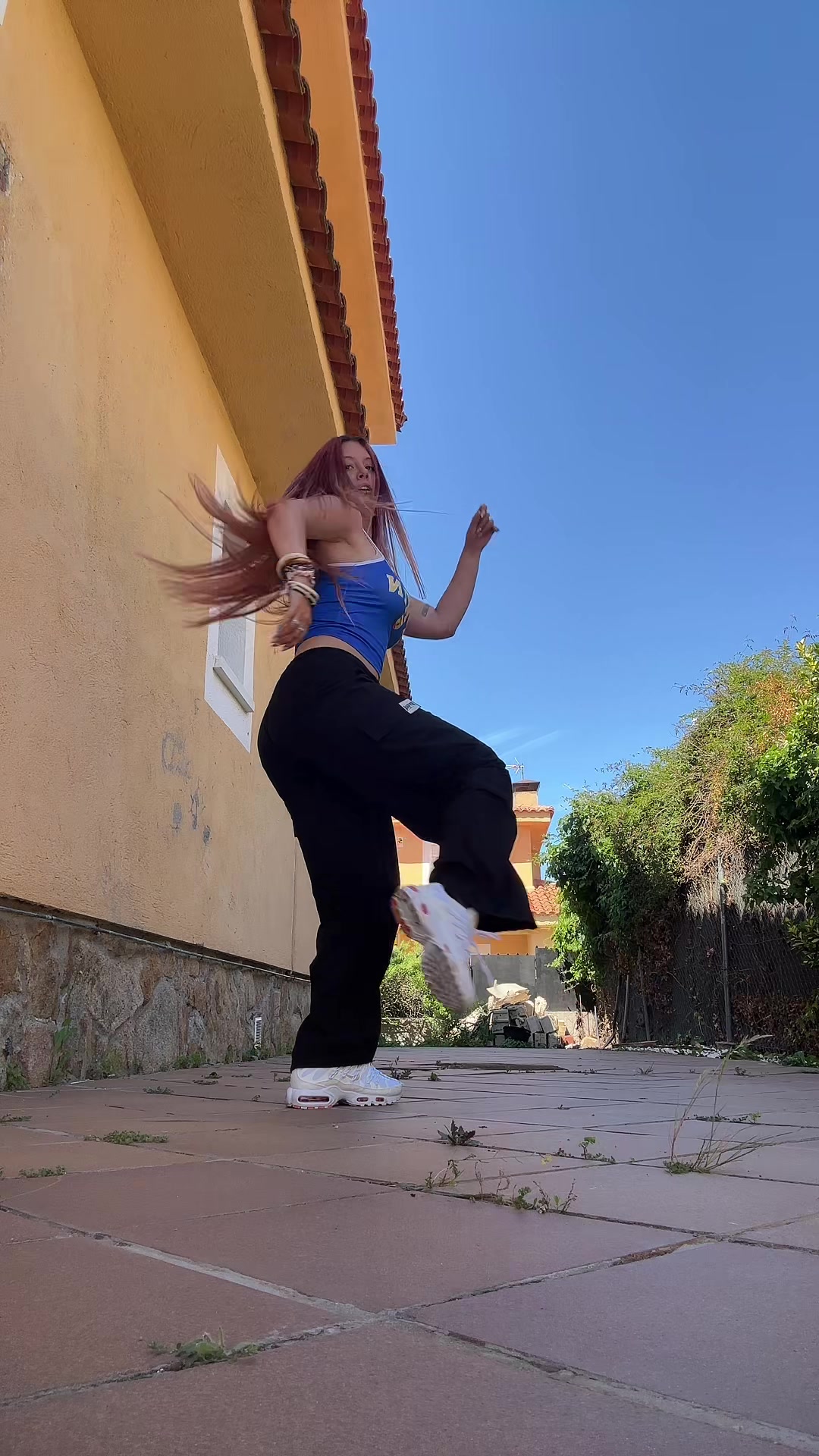 @𝔰𝔞𝔯𝔞🦋