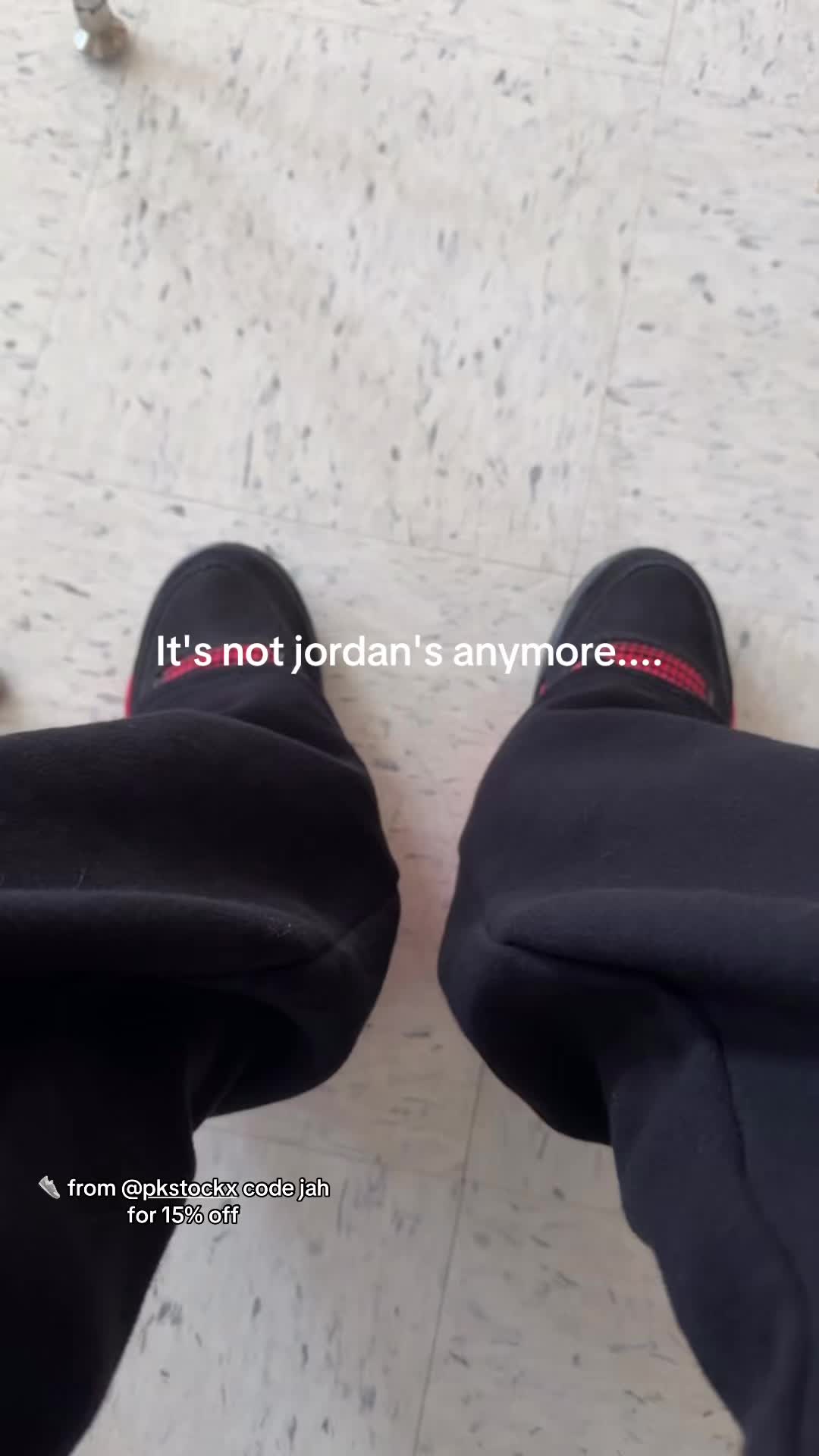 @⃟