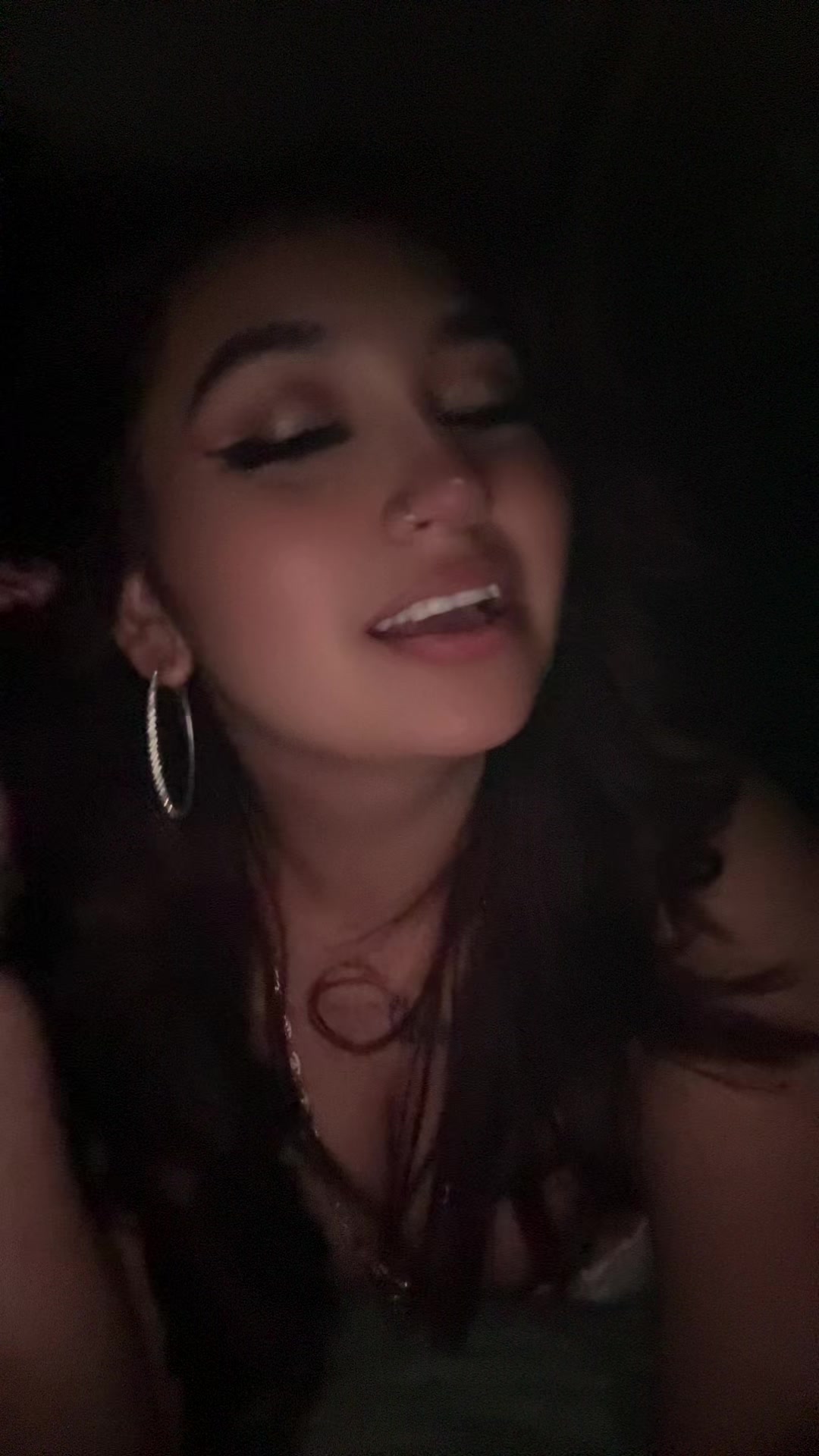 @𝓖𝓻𝓪𝓬𝓱𝔂 𝓞𝓻𝓽𝓲𝔃 🍒🇸🇻