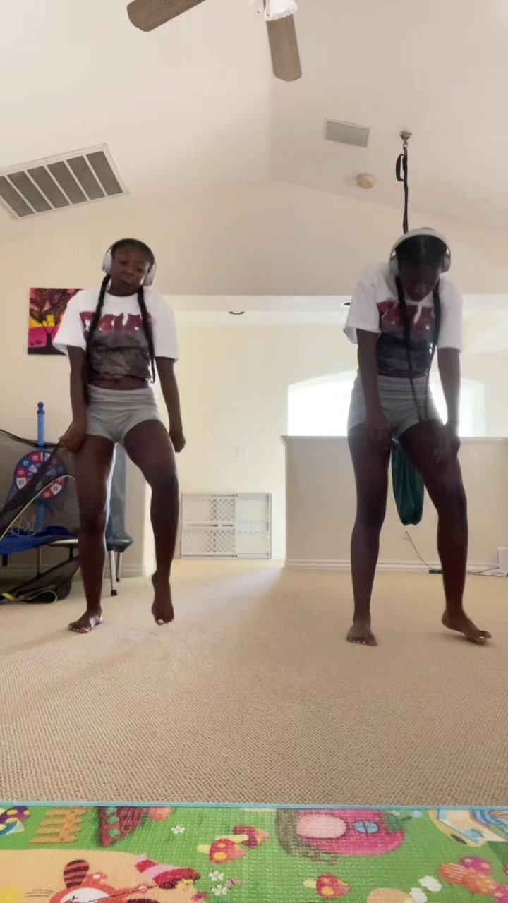 @_jsttaweirdoo_
