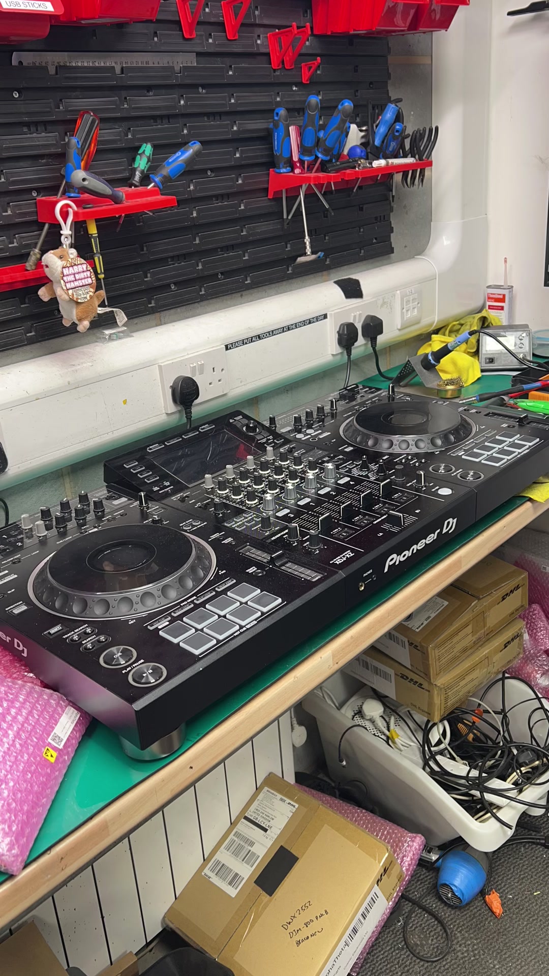 @Cosmic Electronics