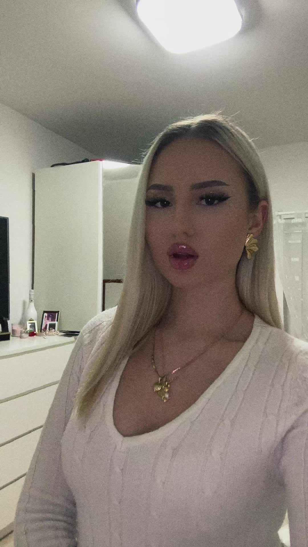 @Valeria_dsv