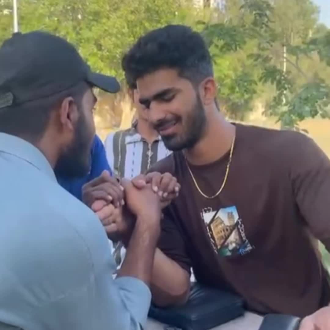 @Faizan arm power💪👾
