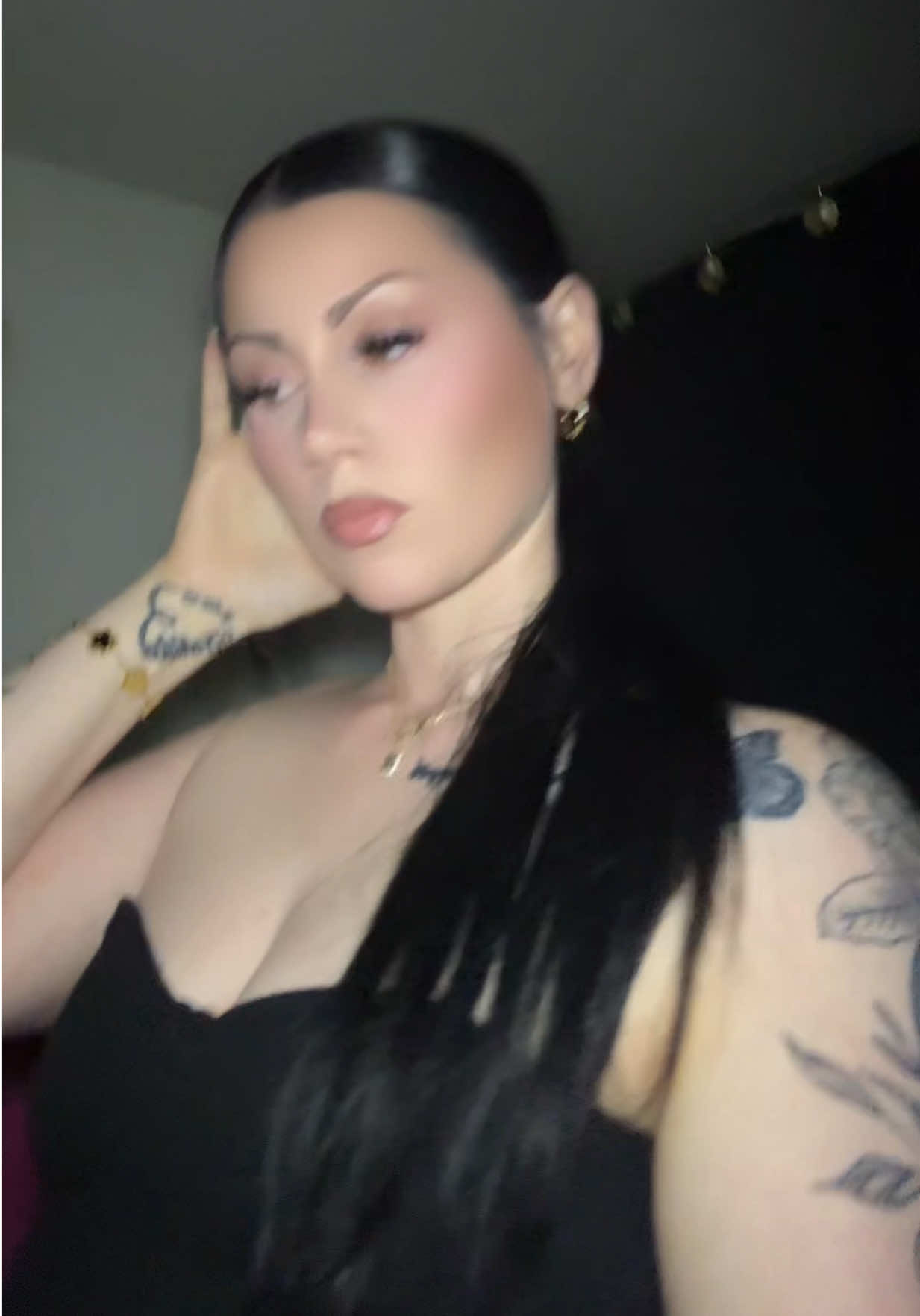 @Livy ๐ค