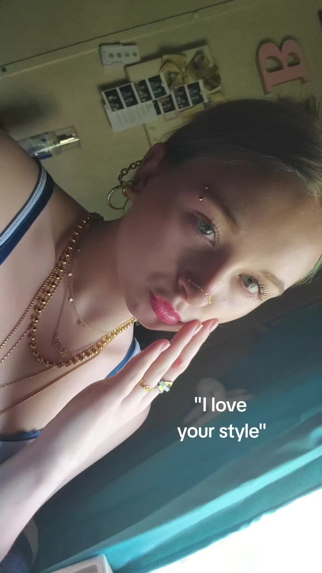@💙 𝓑𝓮𝓵𝓵𝓪  ⚜️
