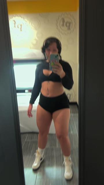 @hi_im_cyn_canisitwithyou