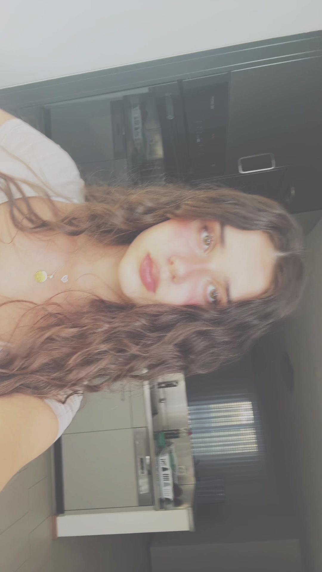 @Suela