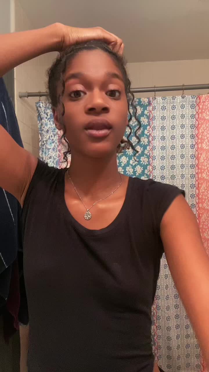@LariahDeanne