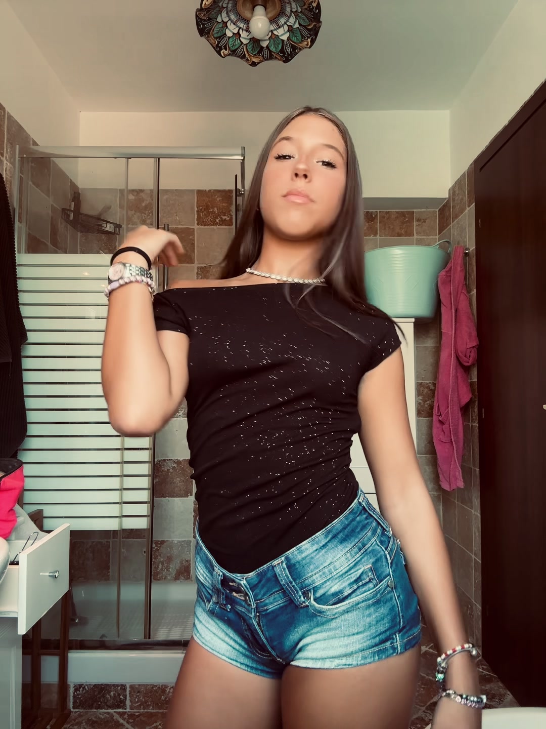 @privvv_.agnee🌟🐚