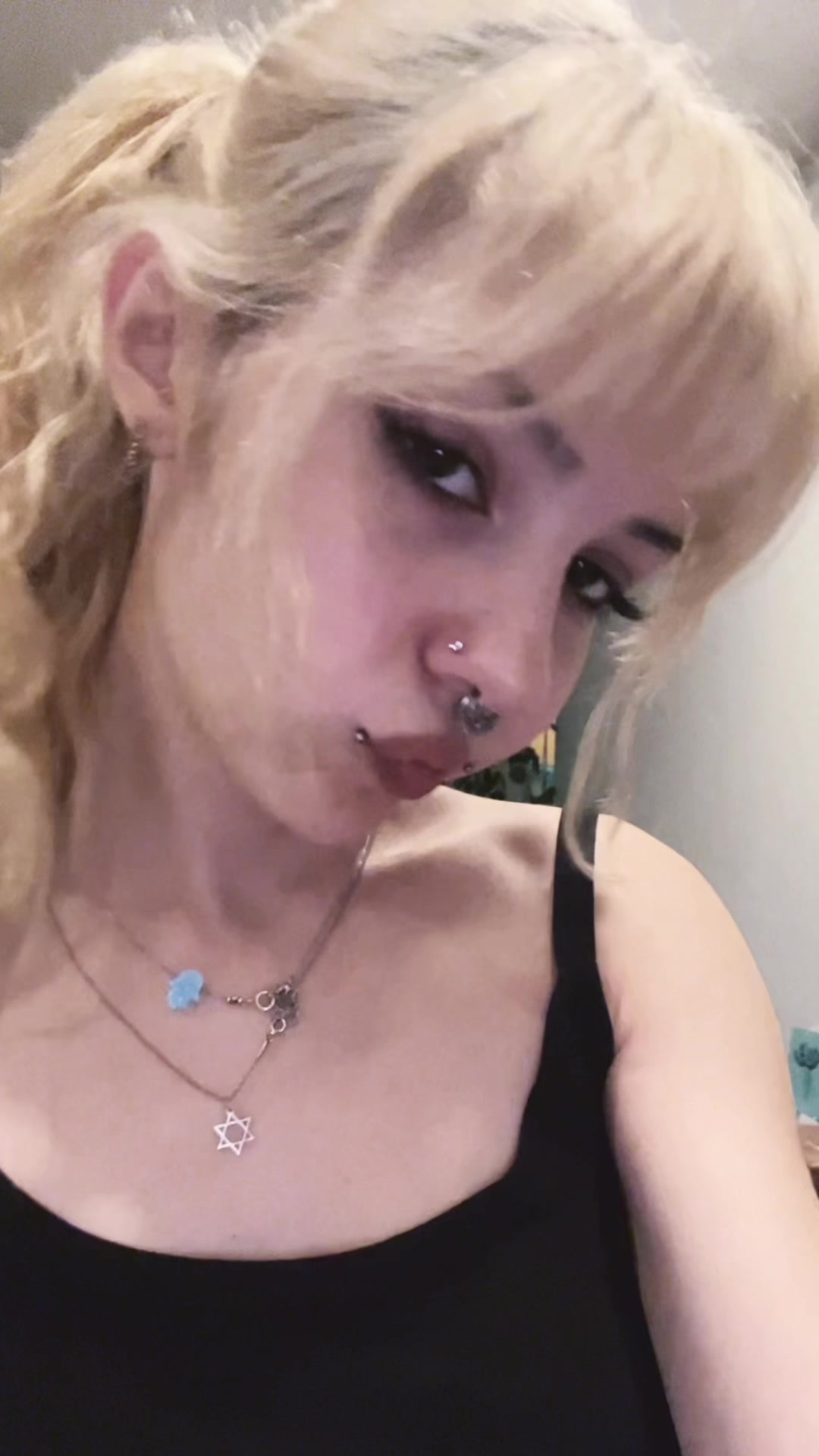 @𖦹lucy𖦹