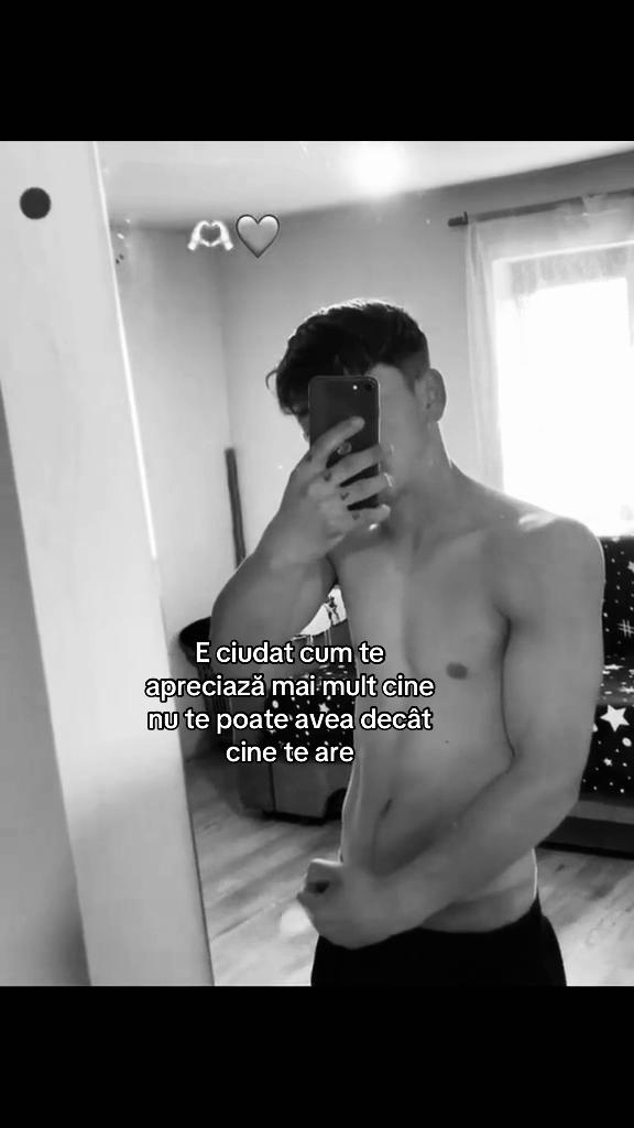@🦅