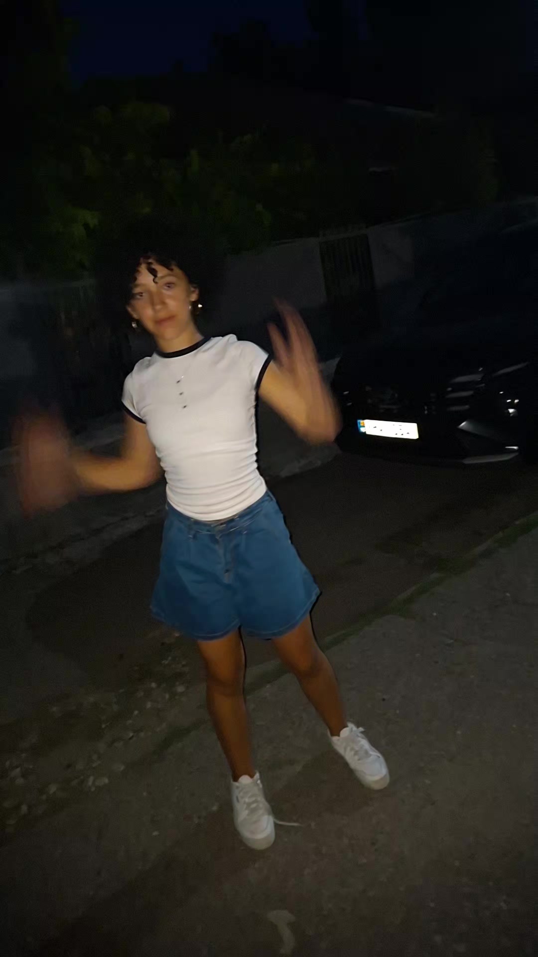 @Ana