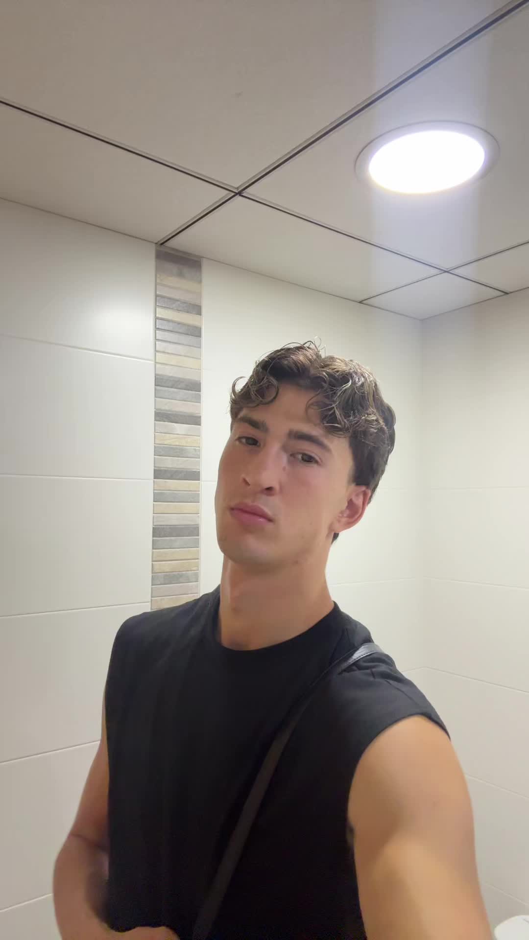 @yessin23_