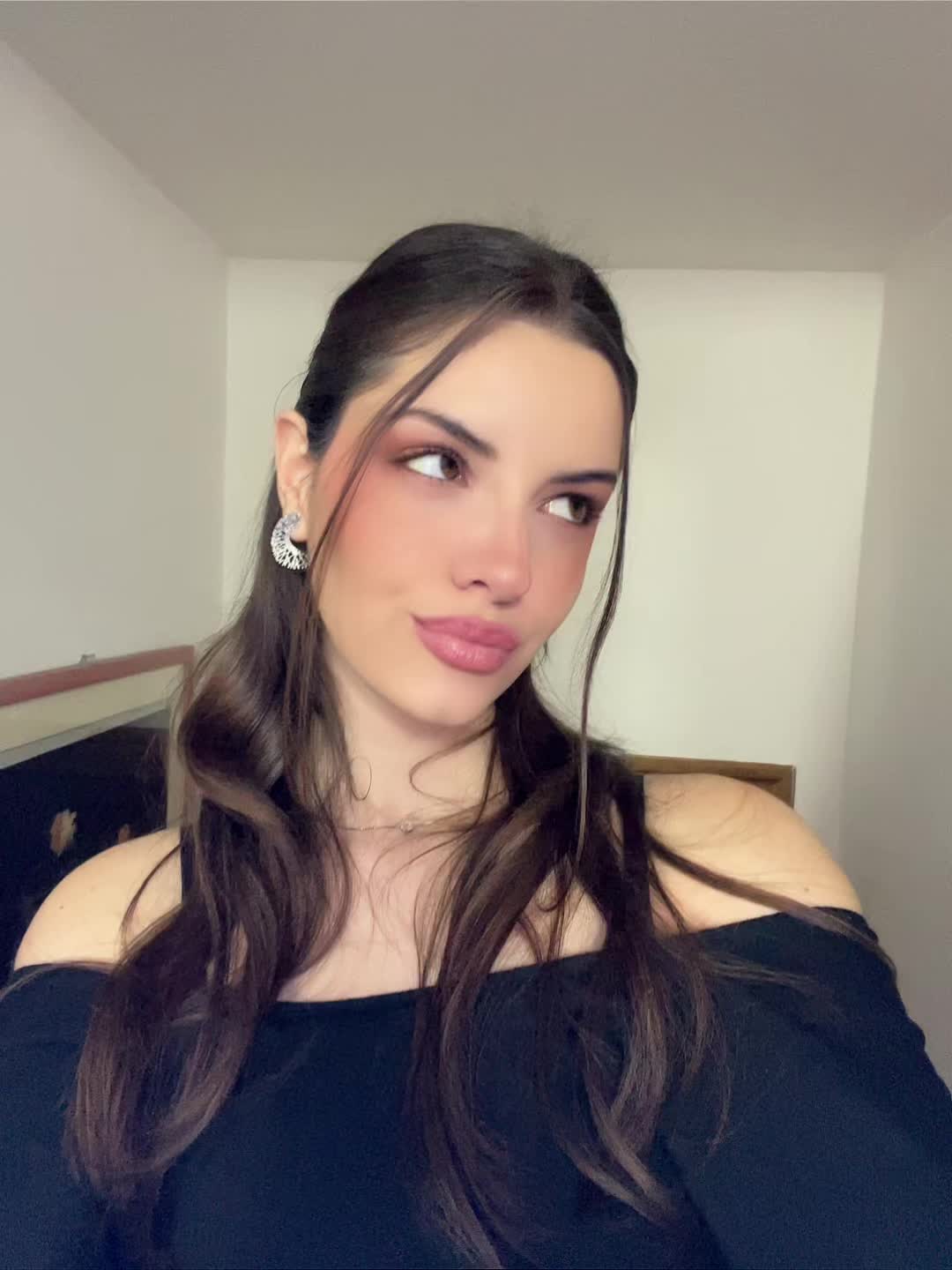 @𝐅