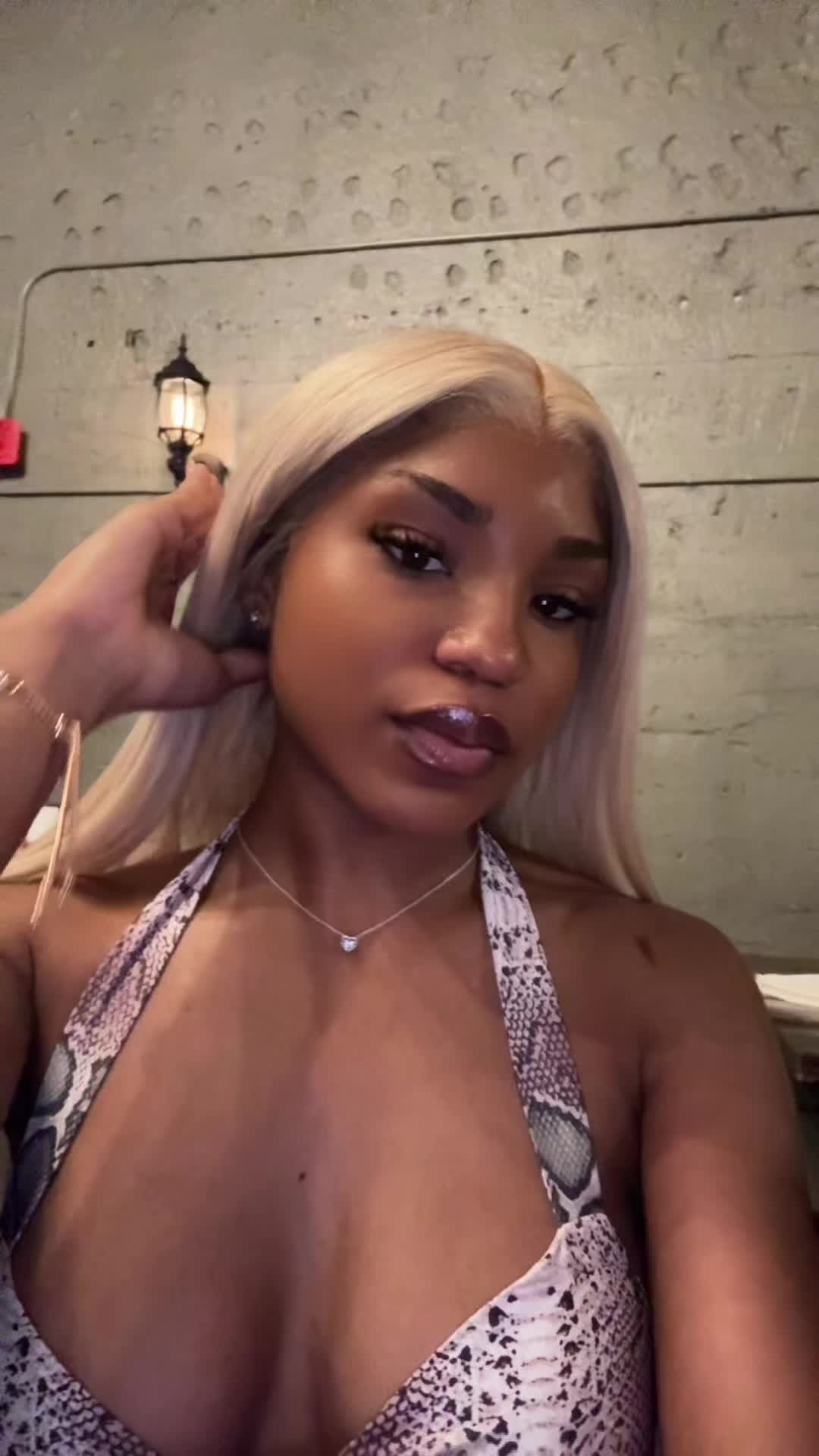 @Dess