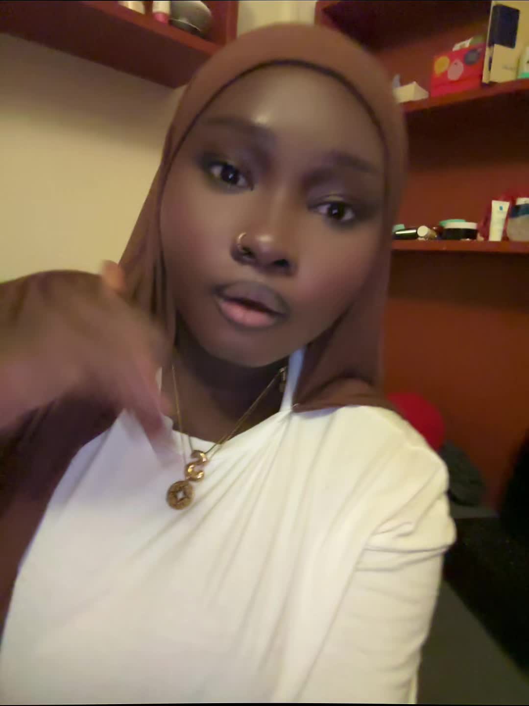 @ST✰RGIRL⟭⟬🏴☠️