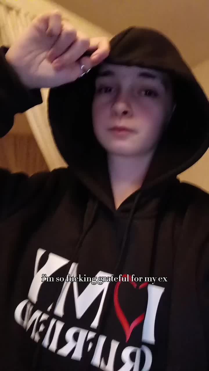@👩❤️💋👩