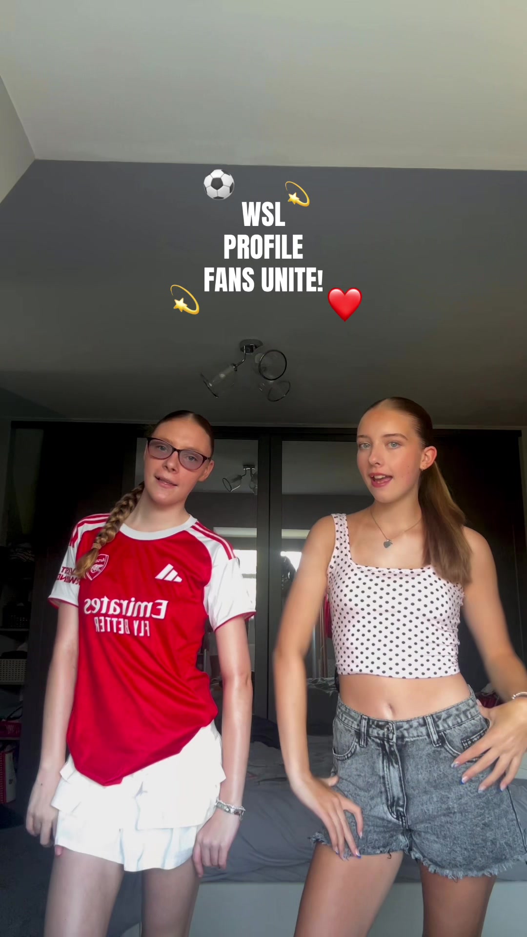 @Amelia ❤️🤍⚽️