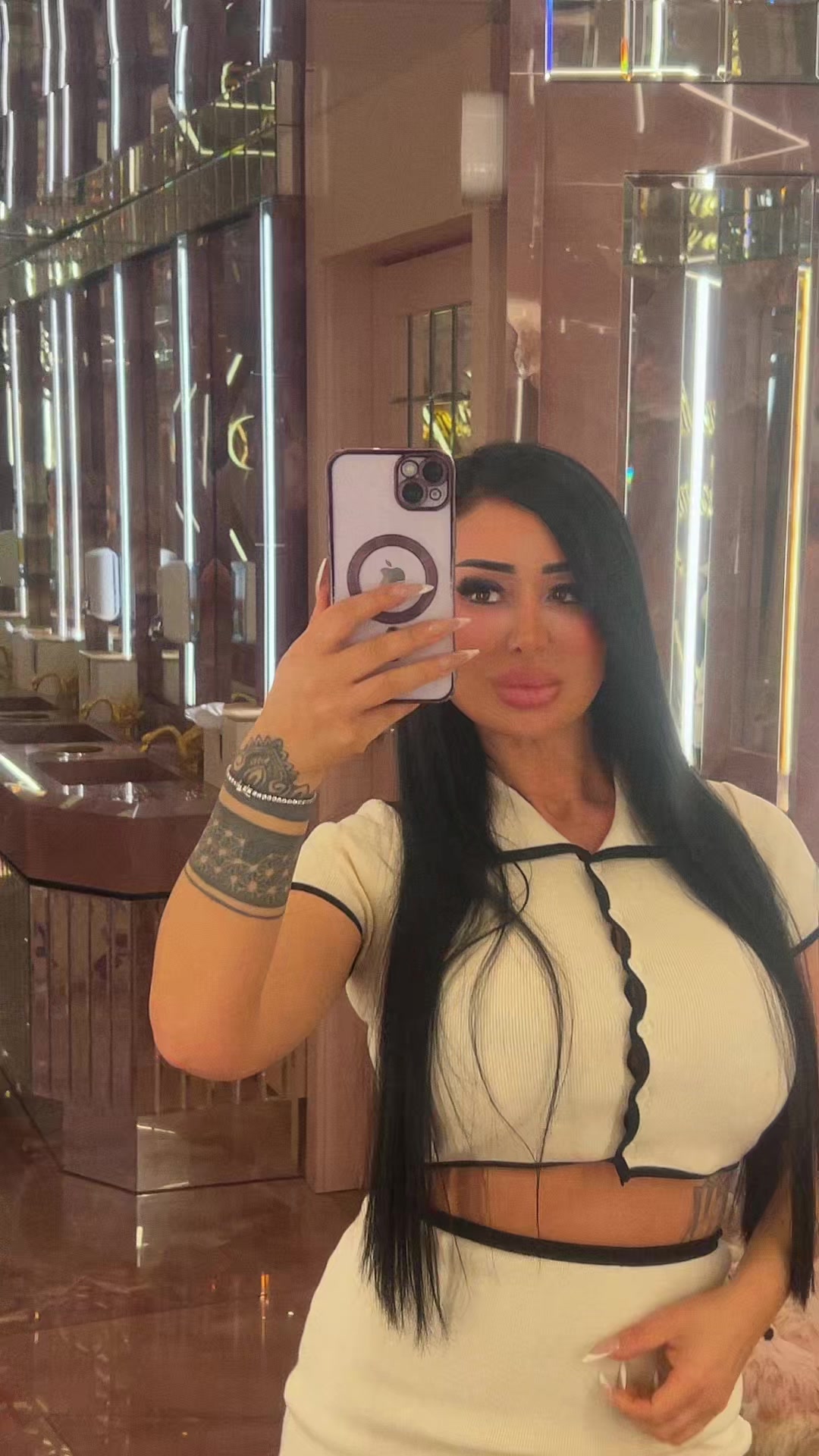 @Eva🇦🇱