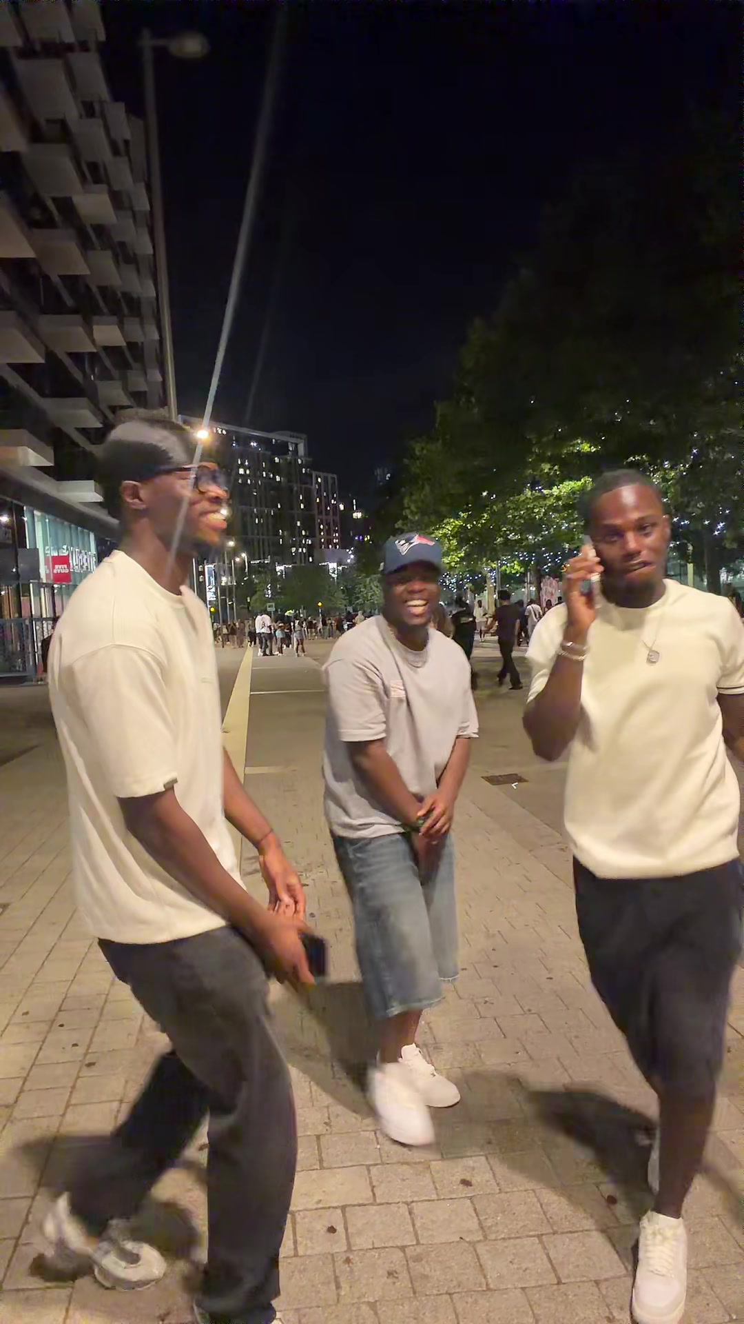 @𝐑𝐎𝐍𝐀𝐋𝐃𝐎🇬🇭