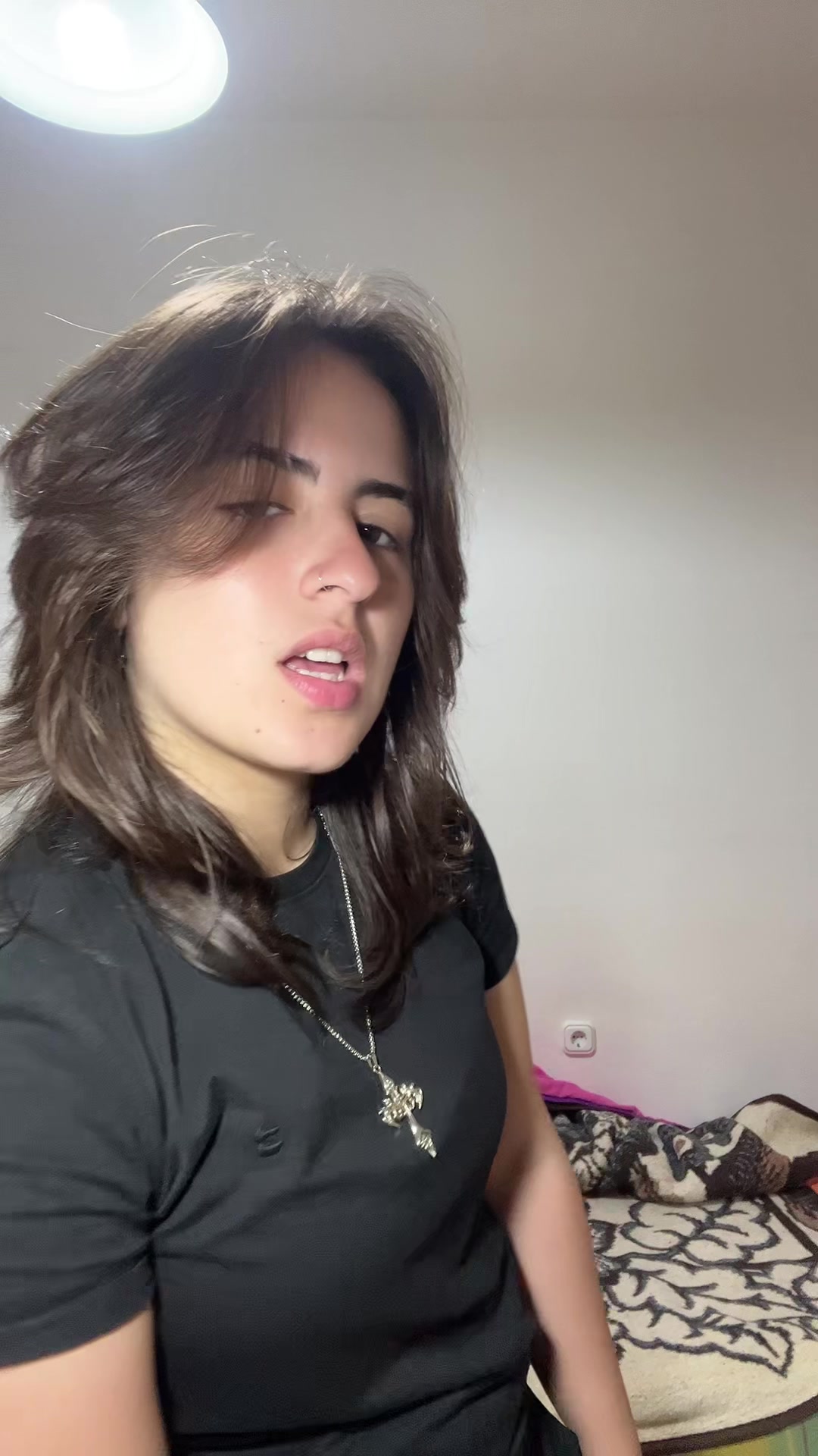 @d3sp0ina