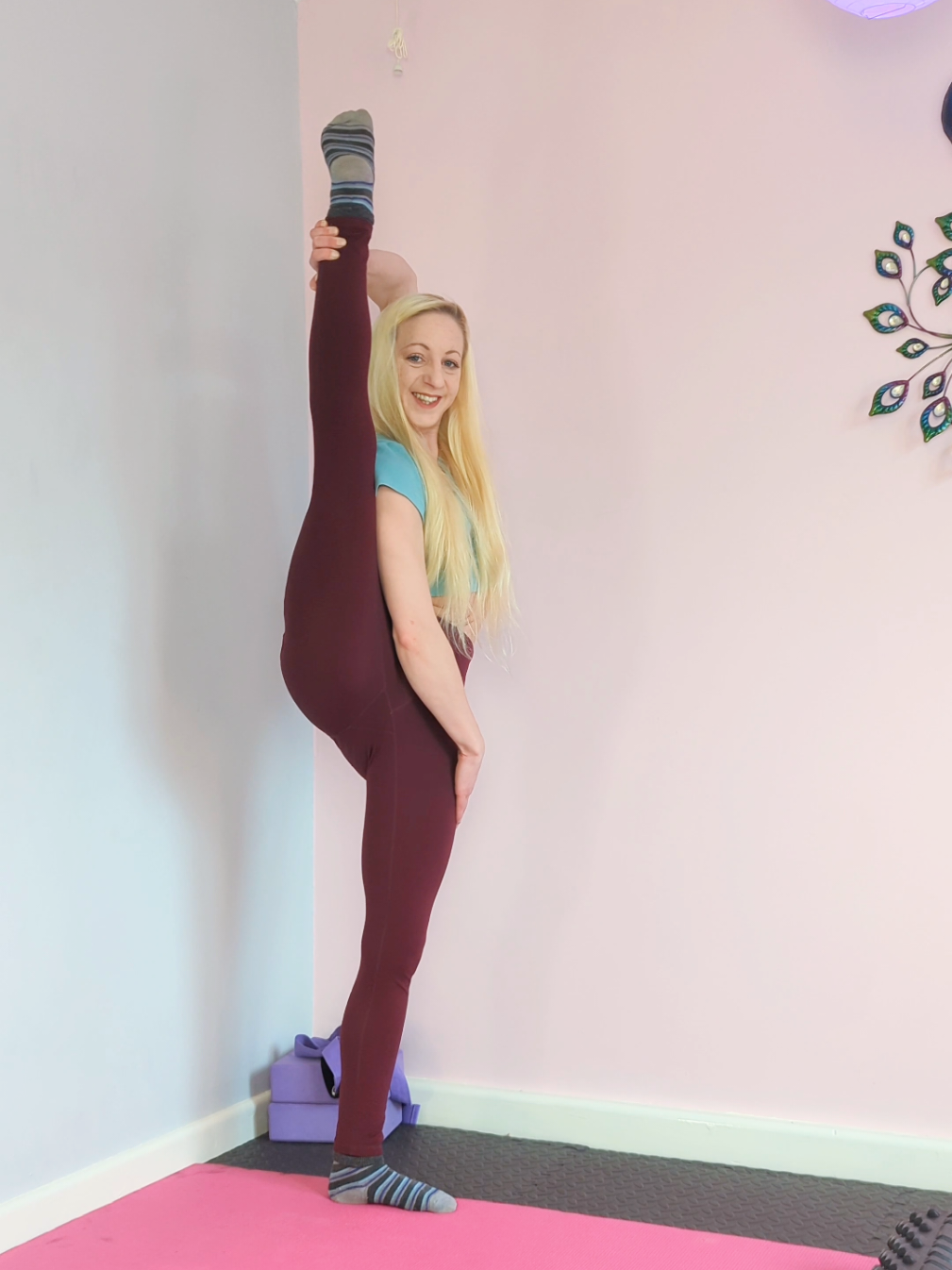 @Miss Flexible Lilly