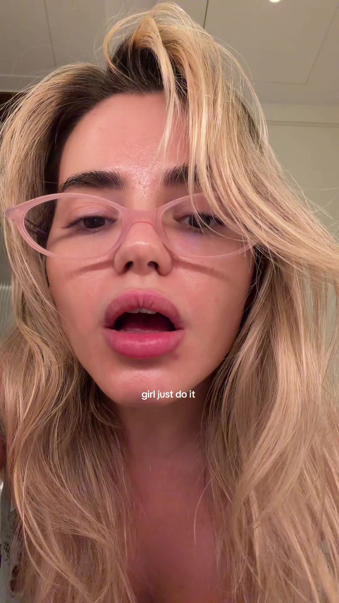 @AnaMarie