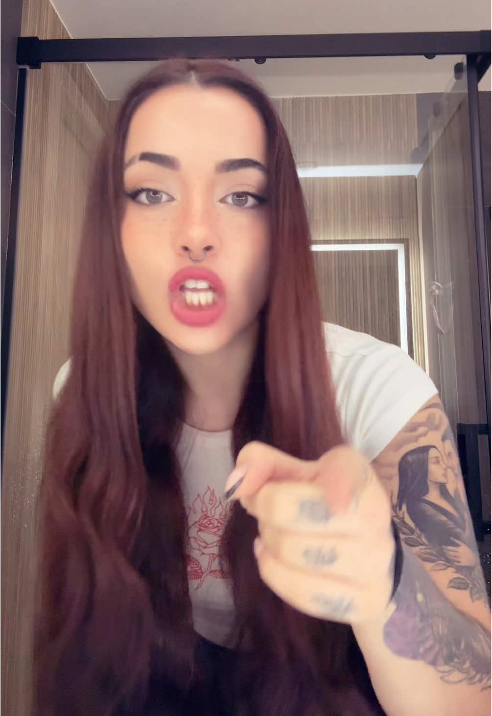 @Sarita🕷️