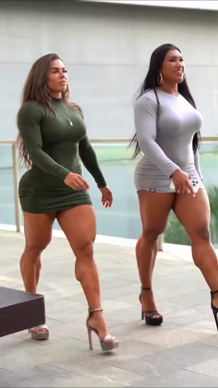 @musclegirls