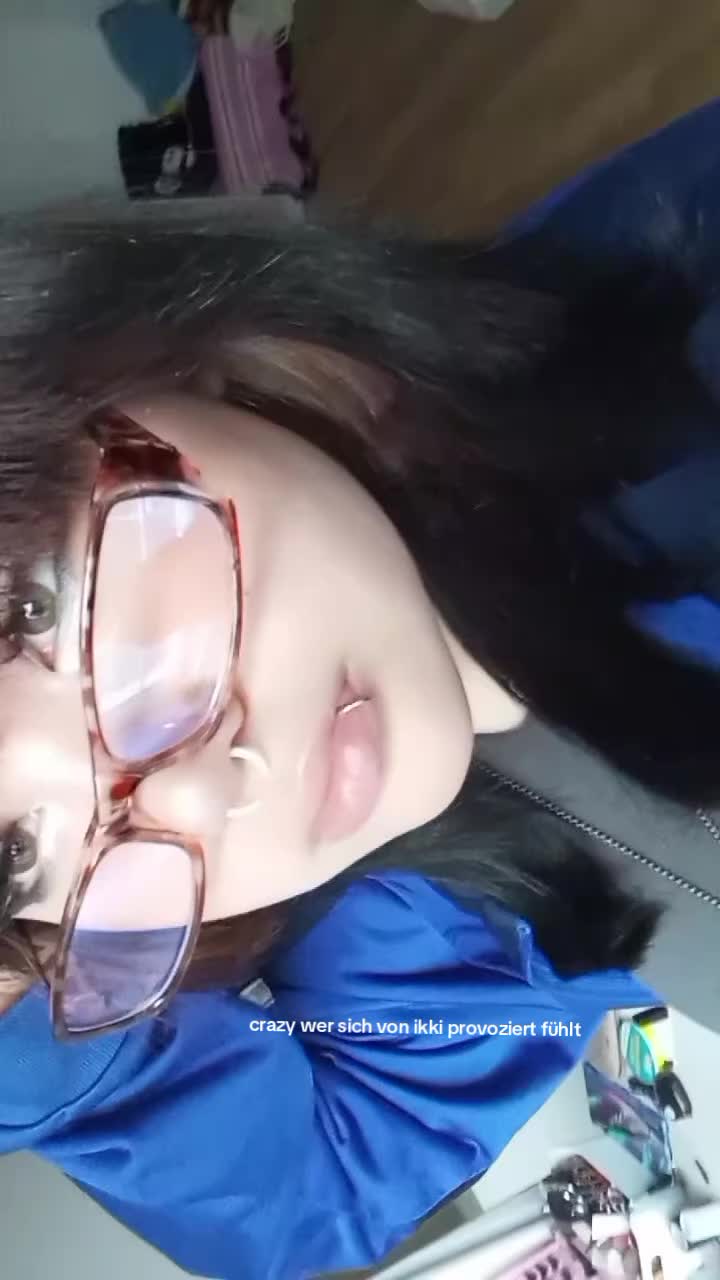 @Ellie๐ธไธฐ