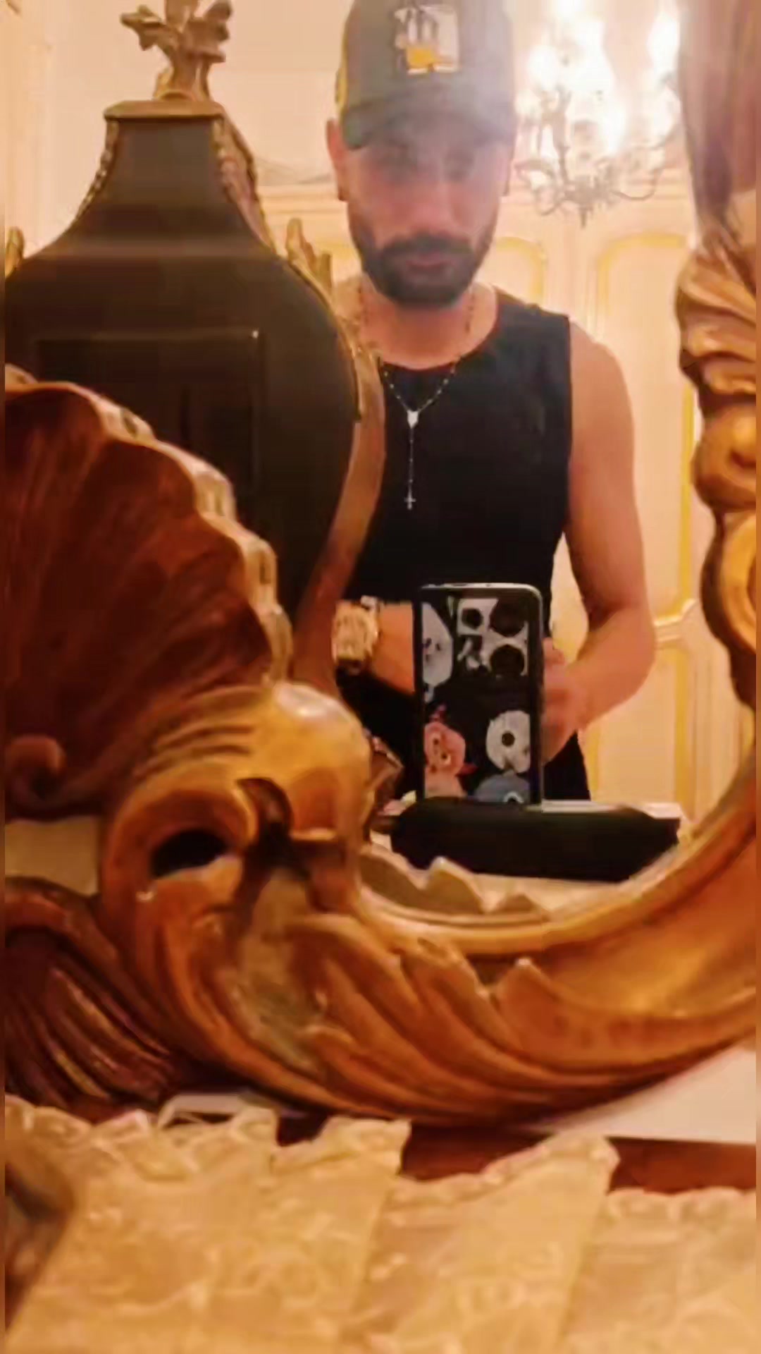 @&Nu;&tau;&iota;έ&gamma;&kappa;&omicron; &Gamma;&kappa;&omicron;&upsilon;&alpha;&rho;ί&nu;&omicron; ♒