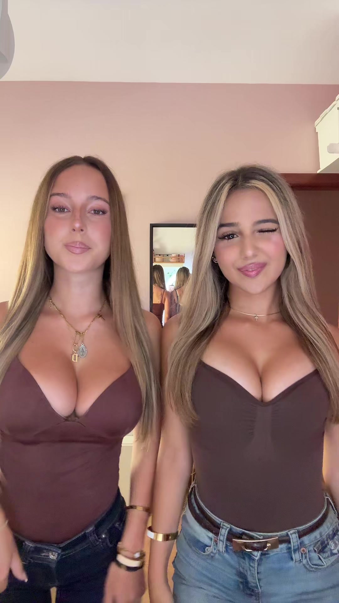 @ADRIANA CRUZ