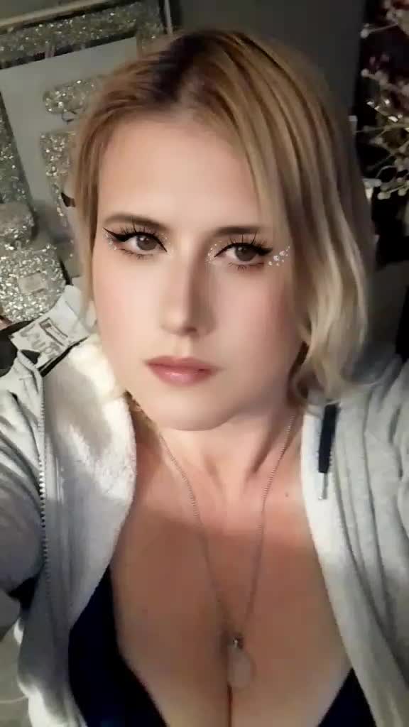 @Fionaannarosestar