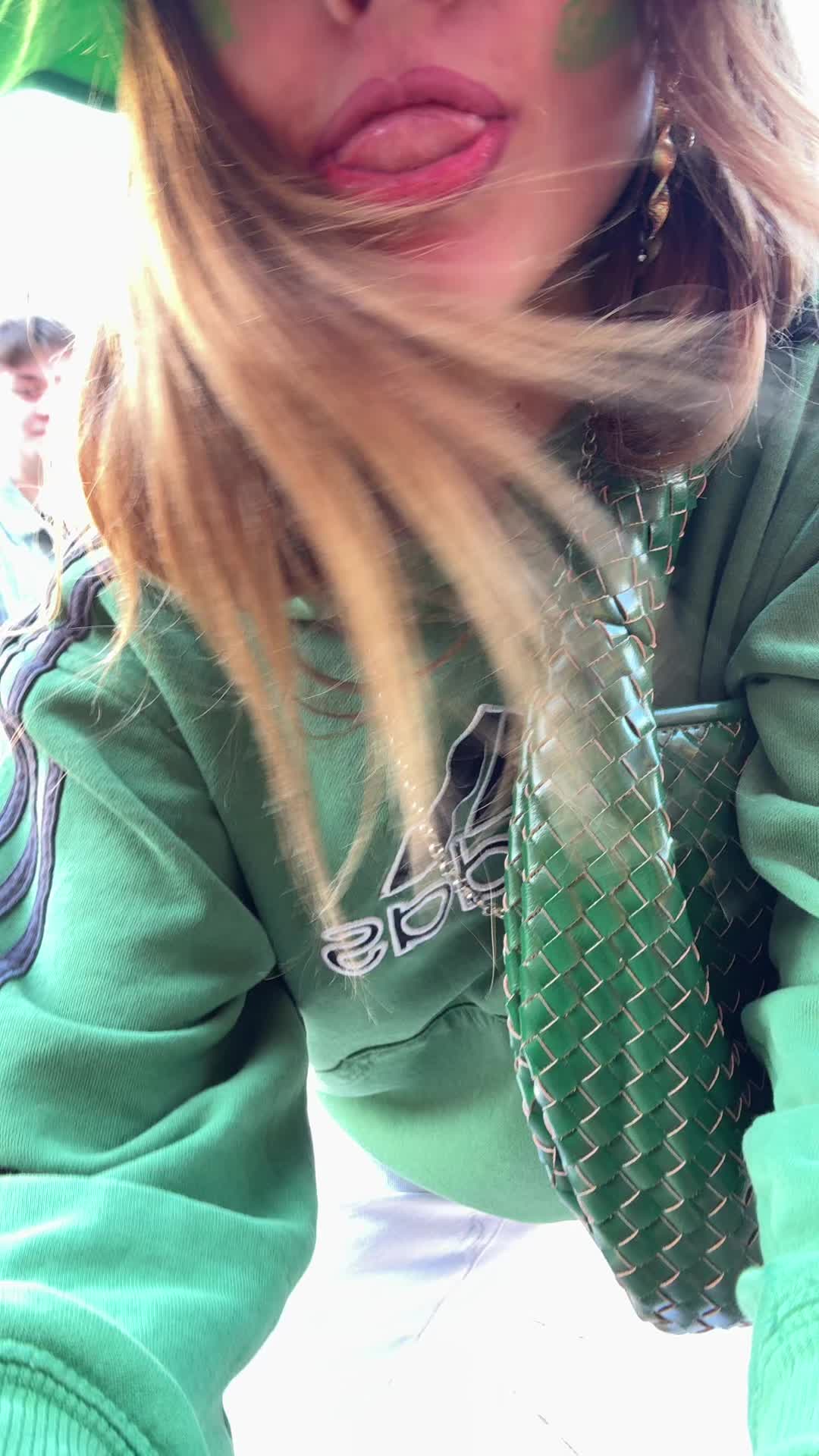 @livvydowlingg
